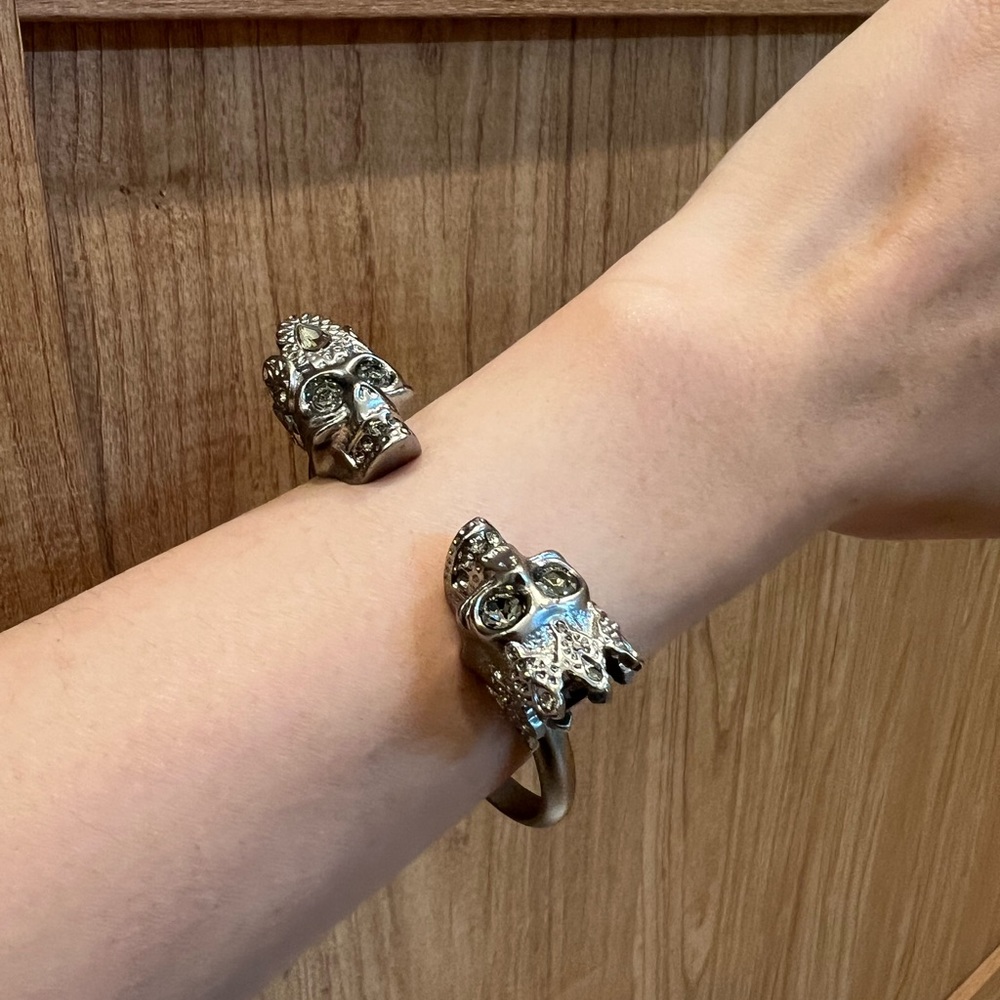Crown skull head open bracelet